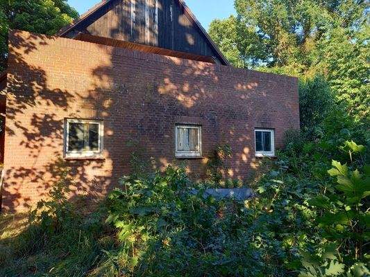 Seitenansicht/Garage/Dachterrasse