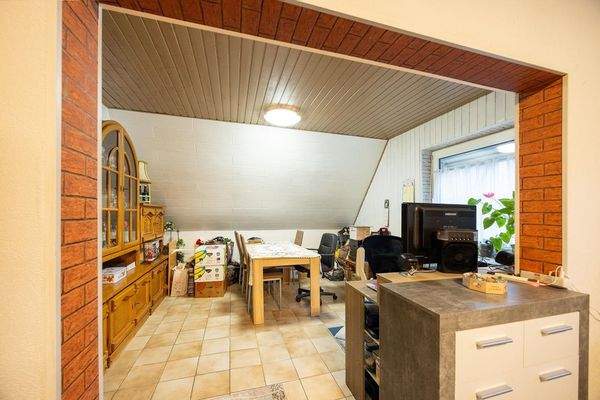 Esszimmer (mit früherer Einrichtung)