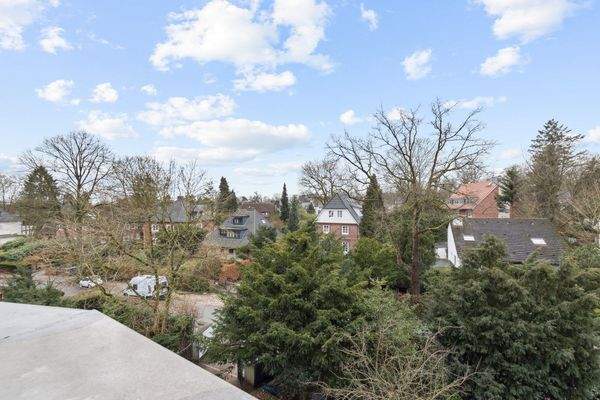 Südlicher Dachterrassen-Weitblick über Blankenese