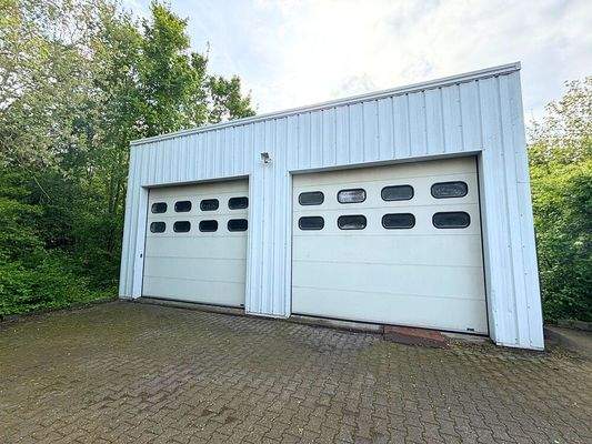 separate LkW-Doppelgarage