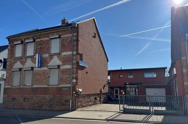 Vorder- und Hinterhaus