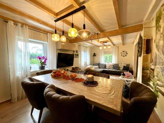 Wohn- und Essbereich