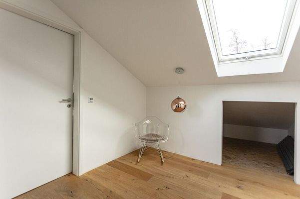 Diele mit Zugang in Kinderzimmer II (DG)