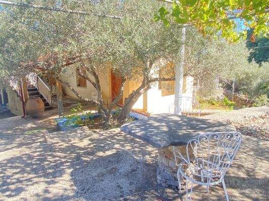 Traditionelles Einfamilienhaus mit atemberaubendem Meerblick auf Kreta zu verkaufen