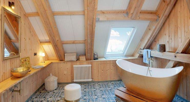 Haupthaus Goldenen Wanne.jpg