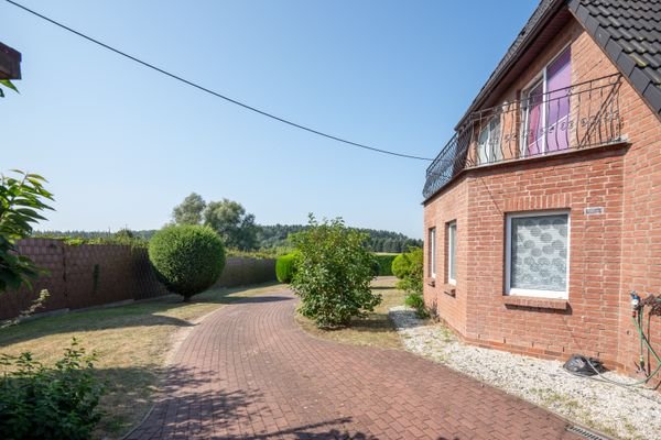 Blick auf den Balkon und Weg