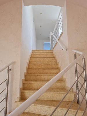 Treppe zum DG