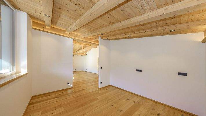 KITZIMMO-Neubau-Penthouse mit Panorama-Ausblick in sonniger Lage - Immobilien Aurach.