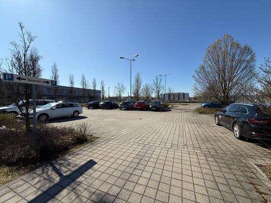 Kundenparkplätze vorhanden 