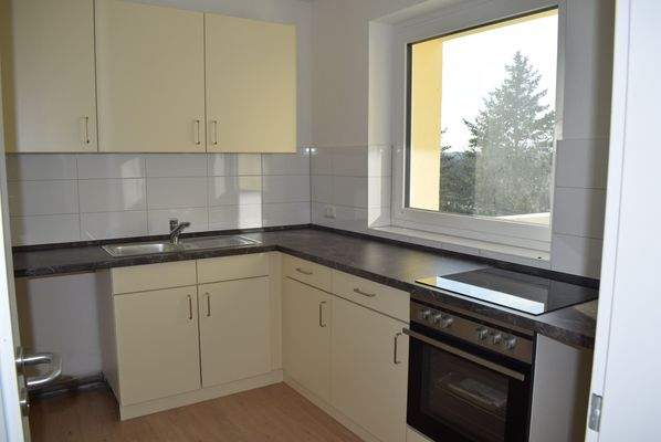 Moderne Küche mit Ausblick