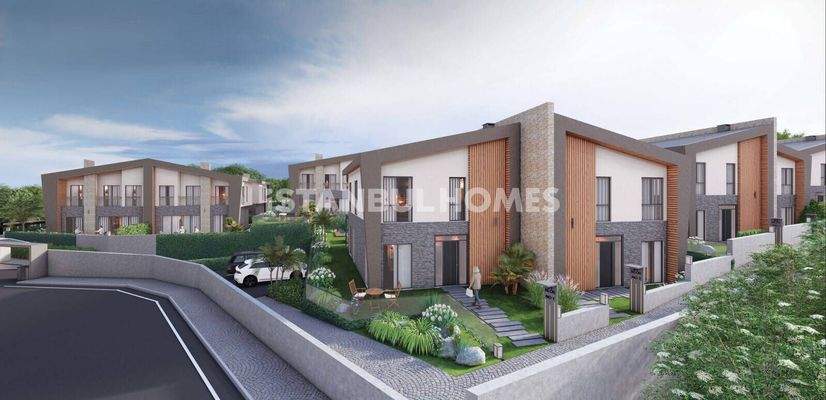 Luxury 5-Bedroom Villas with Pools and Security in Istanbul