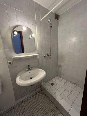 Badezimmer  Einliegerwohnung