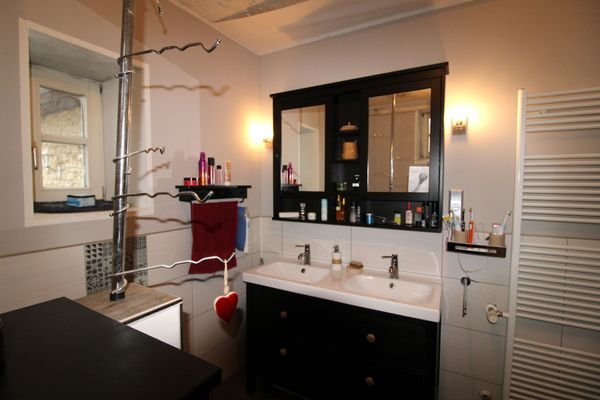 Bad Wohnung 1. OG