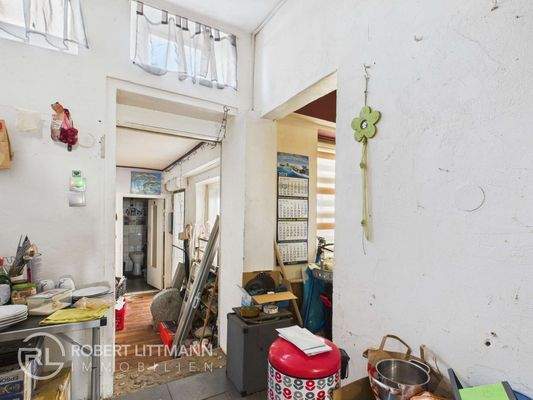 Küche und Hauswirtschaftsraum 