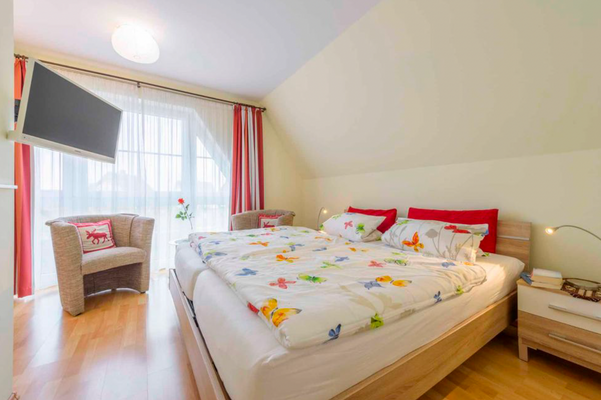 Schlafzimmer 1 im OG.png