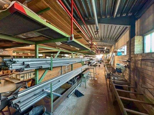 Halle Innenansicht (5)