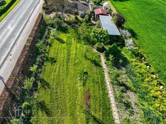 rückwärtig unverbautes Grundstück