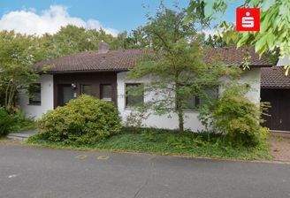 Hauseingang mit Garage