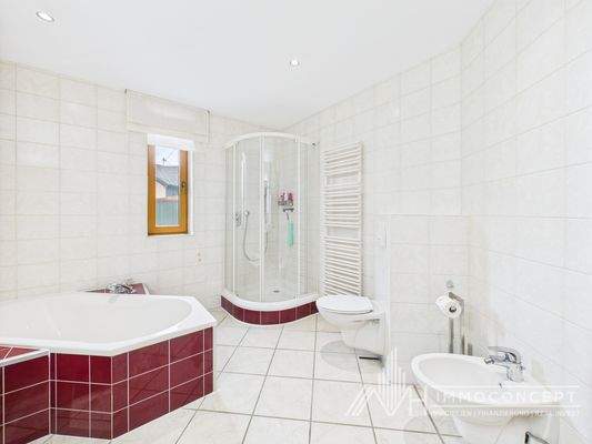 Badezimmer EG