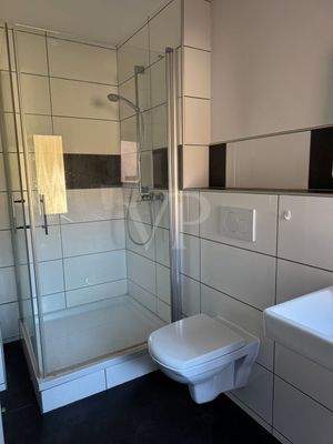 OG - Tageslicht-Duschbad (2)