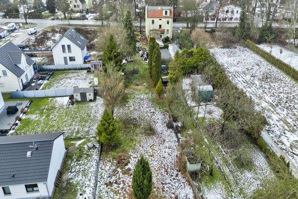 Vorderer Teil des Grundstückes