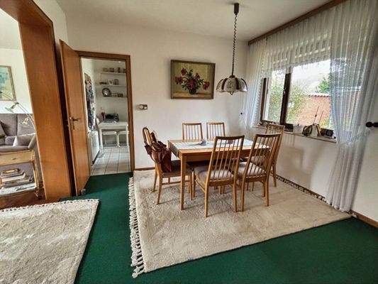 Esszimmer neben der Küche