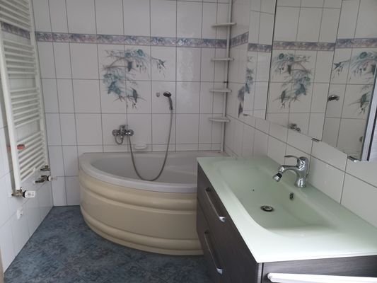 Badezimmer EG