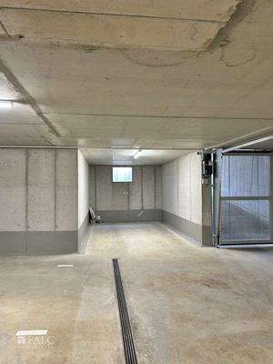 Tiefgaragenstellplatz