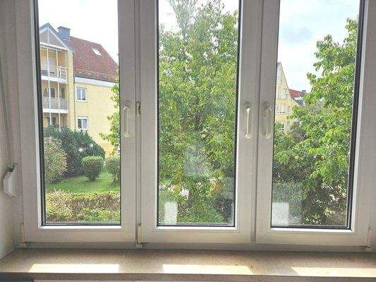 Küche. Ausblick in den Innenhof.