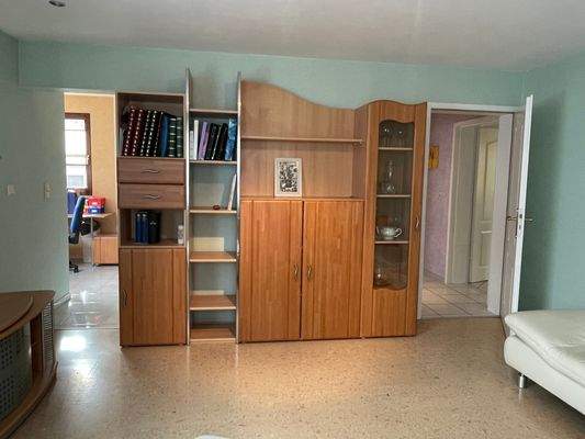 EG - Wohnen -Möbel teilweise übernehmbar