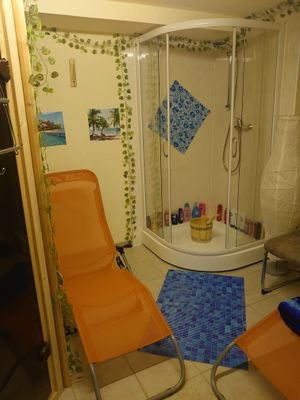 Saunabereich mit Dusche
