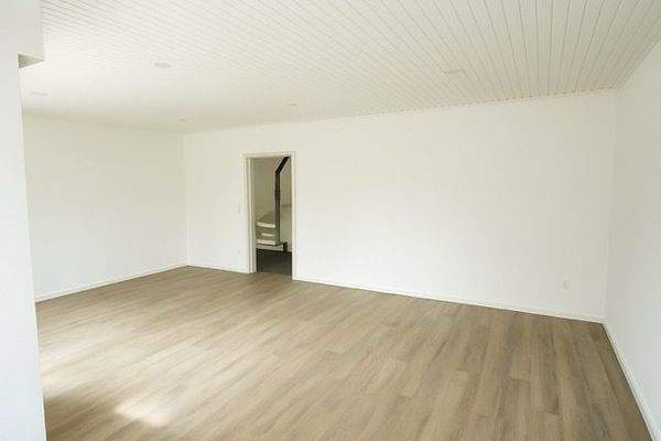 Ess- Wohnzimmer (leer)