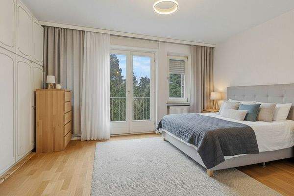 Schlafzimmer I OG_KI renoviert (Boden, Malerarbeiten, Heizkörper) 