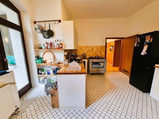 Küche mit Balkon.jpg