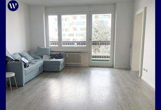 Zimmer Zug. Loggia + Küche