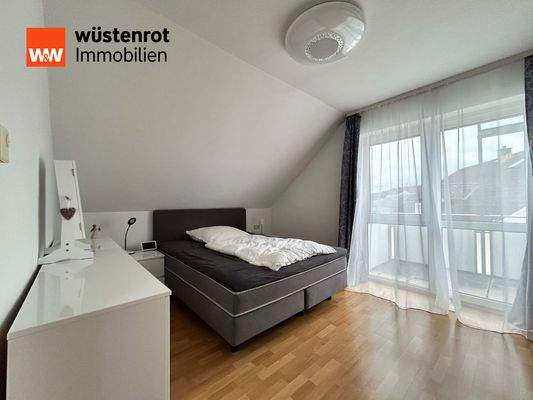 Das Schlafzimmer - die gemütliche Dachschräge bildet Ihren schützenden Rahmen