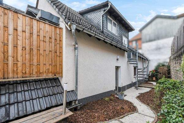 Zugangstreppe WE03 Nebengebäude