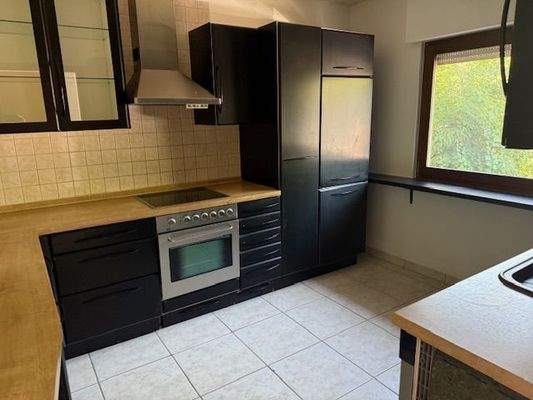 Geschlossene Küche im EG