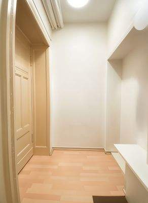 Flur -  KI generiert