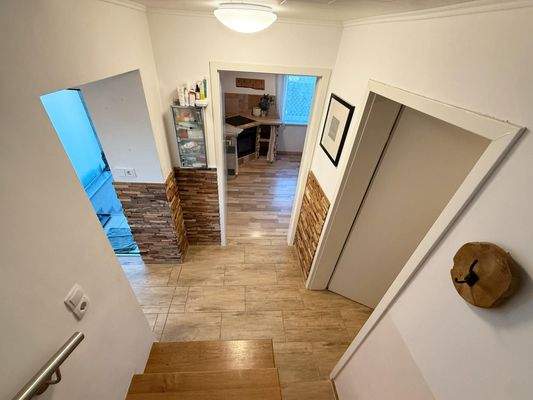 Stiege zum OG Blick zum EG