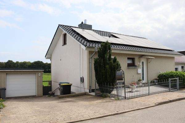 Straßenseite Ansicht II