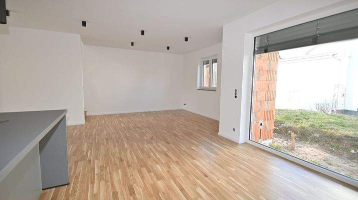 Hell und großzügig