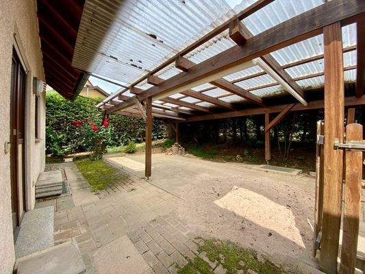 XXL-Überdachung Terrasse hinter dem Haus