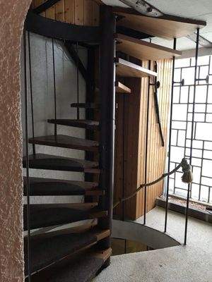 G Treppe vom 1.OG zum 2. OG