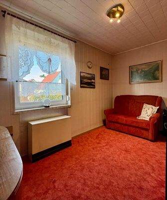 Arbeit/ Gäste/ Schlafzimmer- EG