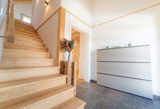 Flur mit Treppe