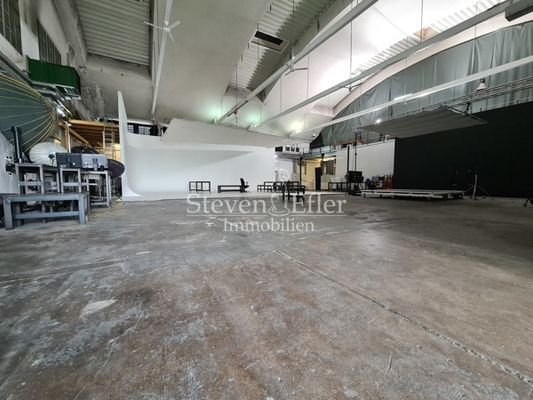 stützenfreie Kuppelhalle