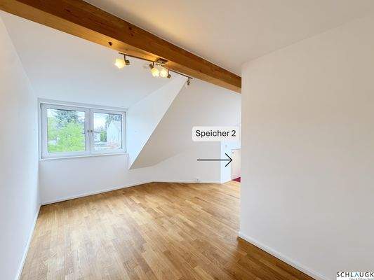 Schlafzimmer 2. OG mit Speicherabteil