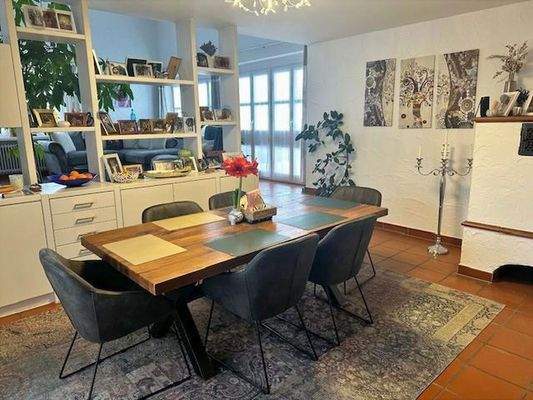 Esszimmer mit Raumtrenner