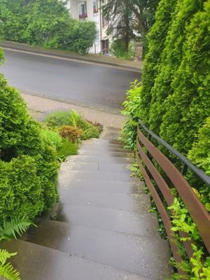 4. Treppe zur und von der Waldstrasse.jpg